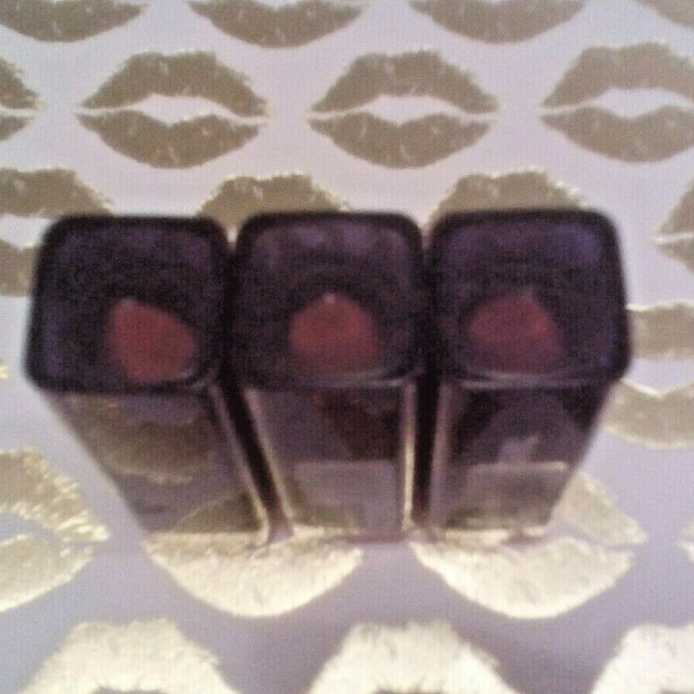 Lot of 3 CoverGirl Lipstick 295 Succulent Cherry - Picture 3 of 3
